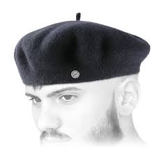 Vente en ligne de bérets pour homme. Mini Iraty Caps Laulhere