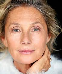 Because an amazing smoky eye has no age limit. The Best 15 Makeup Tips For Women Over 50 13 Is The Most Useful