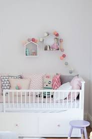 Ich Wollte Es Euch Ja Schon Lange Zeigen Aber Irgendwie Kam Weihnachten Dazwischen Valerie Schlaft Seit Novem Ikea Baby Bed Toddler Girl Room Ikea Hemnes Bed