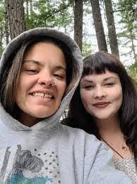 Evangeline Ross's Instagram, Twitter & Facebook