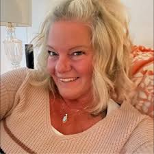 Crate free dog boarding near Collinsville?