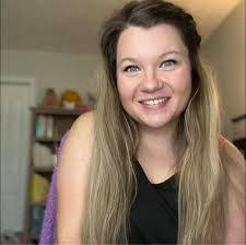 Melissa Burgan's Instagram, Twitter & Facebook