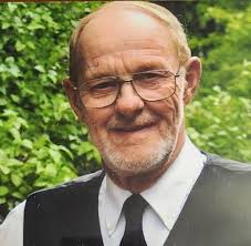 Search Robert Small Obituaries and Funeral Services