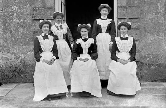 Domestic servants in Madras, circa 1870
