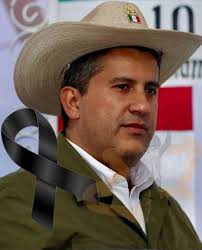 Lamentable FALLECE EL CANTANTE ECUATORIANO “DARWIN REGALADO” EL CUAL VIVIO  SU ADOLESCENCIA EN EL CANTÓN VALENCIA Este lunes falleció Edwin Regalado  Núñez, conocido artísticamente como 'Darwin'. Su deceso fue anunciado en  redes