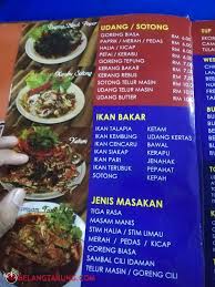 Menu masakan yang ditawarkan di kedai kami berbagai macam, dari masakan ala indonesia ataupun masakan ala luar negeri seperti thailand. Makan Seafood Di Restoran Tasik Idaman Medan Ikan Bakar Dengkil Some Bullet For Your Head