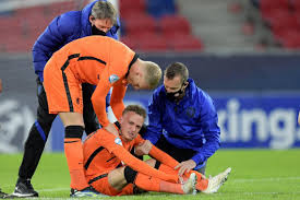 Noa noëll lang (born 17 june 1999) is a dutch professional footballer who plays as winger for belgian first division a side club brugge and the netherlands . Noa Lang Verletzt Sich Am Knie Grenzecho