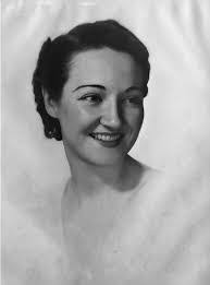 Dorothy Earl's Instagram, Twitter & Facebook