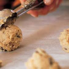 The butter based cookie is made with old fashioned rolled oats that give the cookie a chewy texture. 10 Best Barefoot Contessa Cookies Recipes Yummly
