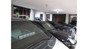 Roy suryo menyebut pemasangan parabola tak asal dipasang namun kesemuanya. Sedang Jadi Sorotan Publik Intip Tampilan Garasi Rumah Dinas Istri Roy Suryo Yang Berisi Puluhan Mobil Mewah Halaman 2 Blog Tribunjualbeli Com