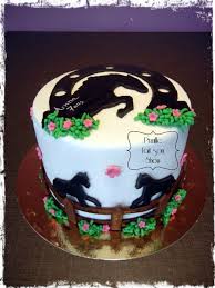 Gateau Sur Le Theme Du Cheval Prunille Fait Son Show Idee Gateau Gateau Tout Chocolat Gateau