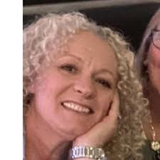 Tracey Whitehead's Instagram, Twitter & Facebook