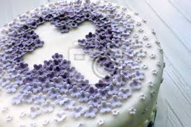 Weitere ideen zu kommunion, kommunionskuchen, kommunion torte. Kuchen Fur Die Erste Heilige Kommunion Mit Kreuz Auf Weissem Hintergrund Fototapete Fototapeten Backwaren Vereisung Christian Myloview De