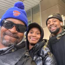 Marvin Washington‎‏ ‏‎(@themovermarvinwashington)‎‏ ‏‎• Facebook‎‏