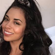 Lily Vasquez's Instagram, Twitter & Facebook