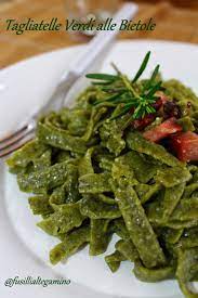 Di solito quando si parla di pasta fatta in casa facciamo rapporto immediato con l'italia; Fusillialtegamino Tagliatelle Verdi