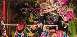 Dengan dianugerahi penampilan yang cantik ini sangat memudahkan baginya untuk diterima bekerja sebagai seorang pramugari. Apa Agama Di India Agama India Purba Secara Ringkas