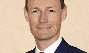 Santro Invest holt sich Portfoliomanager von Mirabaud