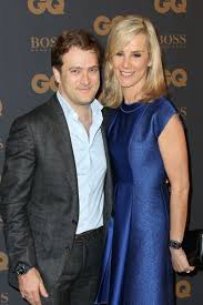 Mariés à la ville, la journaliste laurence ferrari, qui a longtemps présenté le 20h de tf 1 avant de se consacrer à d'autres activités et le violoniste renaud capuçon se produisent ensemble sur scène pour un concert à voir en famille. Laurence Ferrari Et Renaud Capucon Les Couples De Stars Qui S Aiment Malgre L Age Couples De Stars La Difference D Age Ne Les Effraie Pas