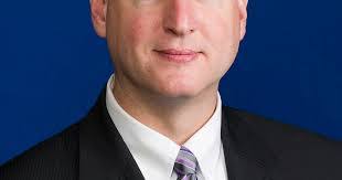 Andrew Wampler's Instagram, Twitter & Facebook