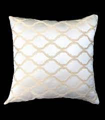 Scegli online un cuscino arredo colorato, un cuscino con un allegro motivo floreale o una stampa geometrica che cuscino moderno per panca e sedia. Deco Belle Cuscini Compra Online