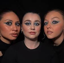 Smokey wing eyeliner