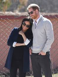 Prince harry can only heal his rift with prince william if he. Meghan Markle And Prince Harry Say They Are Expecting A Second Child Daily Mail Online