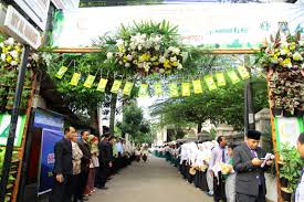 Alhamdulillah uks kita melebihi dari standart, uks kita sudah memiliki 12 tempat tidur, 6 untuk laki laki dan 6 untuk perempuan, katanya. Penilaian Lomba Sekolah Sehat Tingkat Nasional 2016 Al Haraki Sekolah Islam Terpadu