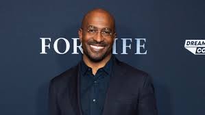 Van jones speaking at the 2016 politicon at the pasadena convention center in pasadena, calif. The View Co Hosts Slam Van Jones For Working With Trump Administration Complex