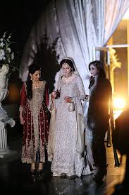 Erum S Resplendent Mughal Wedding Pakistani Bridal Dresses Indian Bridal Dress Pakistani Bridal
