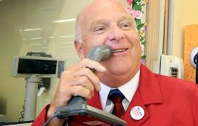 Shoppers Go Back To Market Basket