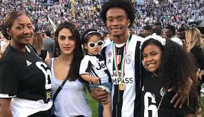 Juan guillermo cuadrado (necoclí, antioquia, 26 de mayo de 1988) es un futbolista colombiano de gran polivalencia jugando por las bandas como lateral o volante por derecha. Un Refugio En El Futbol Ovacion 19 06 2018 El Pais Uruguay