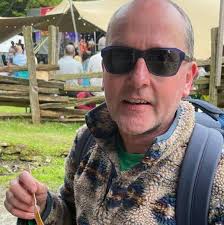 help , im hoping you guys might be able to . i have one headlight that the  filament