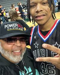 power965lansing NEW Program Director and midday host Brion O' Brion  @radiodjbob hanging out with the @harlemglobetrotters at the @breslincenter  today. Great game and a lot of fun. #harlemglobetrotters #power965lansing  #brionobrion #lansing ...