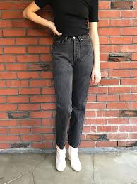 Black Levis 501 Jeans 26 Waist Vintage Mom Jeans Etsy High Waisted Jeans Vintage Vintage Mom Jeans Levi Jeans 501