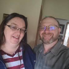 This one is delicious ☀️ * For the frosting: Pour the dry pudding in a  bowl, then fold in whipped topping, add your pineapple. I personally would  refrigerate for a few minutes