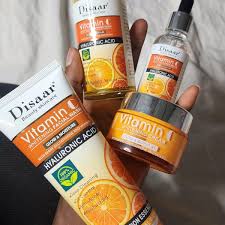 Kit Vitamina C Disaar ✨🍊 Dale a tu piel ese glow que tanto merece 😍💛  Ideal para iluminar, hidratar y unificar el tono del rostro. 📍 Estamos  ubicados en Santo Domingo 🚚