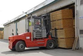 +358 20 777 4000 email: Intelligenter Stapler