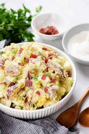 Drain the potatoes (do not rinse), transfer to a baking sheet and let cool 6 to 8 minutes. Potato Salad With Bacon And Egg Veronika S Kitchen