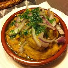 Aprende a preparar sancocho canario con esta rica y fácil receta. Escaldon De Gofio Comida Canaria Comida Recetas Aperitivos