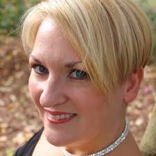 Julie Proctor's Instagram, Twitter & Facebook