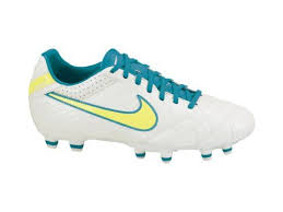 Nike Wmns Tiempo Mystic Iv Fg Metallic Summit White Neo Turq White Electric Yellow 7 5 Nike Http Www Amazon Com Dp B008d59f Cleats Soccer Cleats Soccer