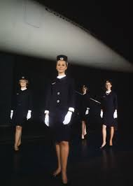 1967 Au Moment Ou L On Parle Du Port Du Voile Pour Les Hotesses D Air France Qui Iront En Iran Voici Un Air France Flight Attendant Uniform Flight Attendant