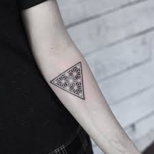 One of the reason geometric tattoo designs are getting popular among tattoo lovers is the liberty it provides to the wearer, to try different designs by using balanced and definite geometric figures and lines. Geometric Patterns Tattoo Designs
