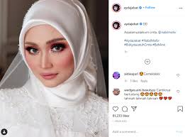 Beras kunyit kami taburi, air mawar direnjis wangi, undangan kami setulus. Ayda Jebat Nabil Mahir Selamat Diijab Kabul Astro Awani