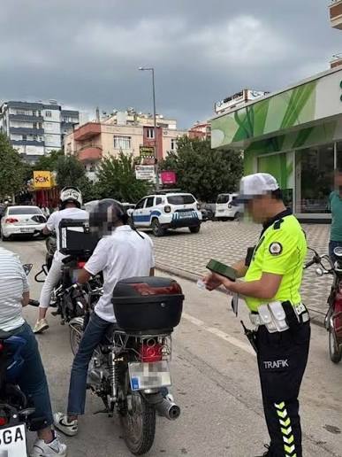 Kozan'da Bir Haftada Çok Sayıda Operasyon ve Denetim Adana'nın Kozan ilçesinde İlçe Emniyet Müdürlüğü ekiplerince 1-8 Haziran 2026 tarihleri arasında gerçekleştirilen denetim ve operasyonlarda çok sayıda suç unsuru ele geçirilirken, aranan şahıslar