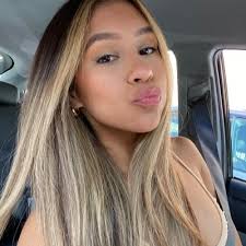 Talia Gonzalez (@im_talia_)