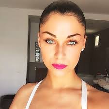 Cally Jane Beech Love Island Instagram Jpg 501 501 Love Island Beauty Jane