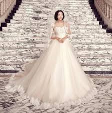 Proprio le marche abiti da sposa internazionali più note e apprezzate, rivendute anche in italia da atelier plurimarca o boutique monomarca, trovano. Design Di Abiti Da Sposa Italiani Nel 2018 For Android Apk Download