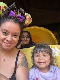 Katherine Gildea's Instagram, Twitter & Facebook